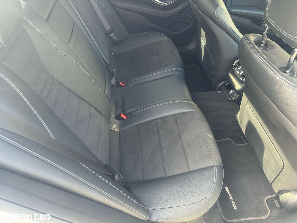 Mercedes-Benz E 220 d 4Matic T 9G-TRONIC AMG Line - 25