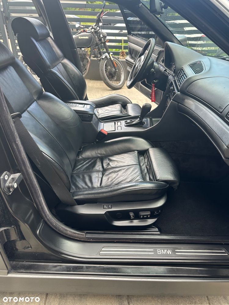 BMW Seria 7 - 37