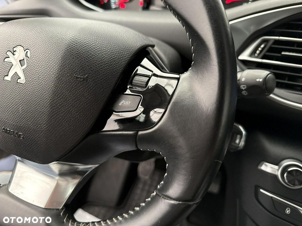 Peugeot 308 - 23