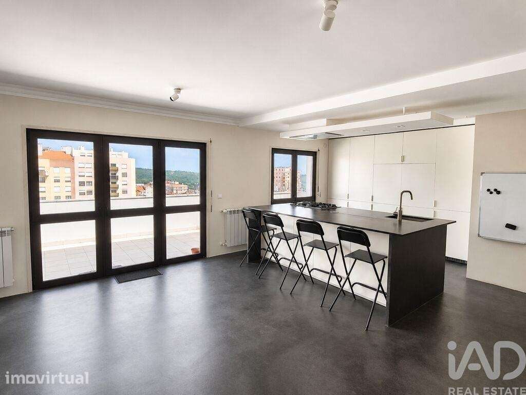 Apartamento T3 em Alfragide de 118,00 m2 - Grande imagem: 2/26
