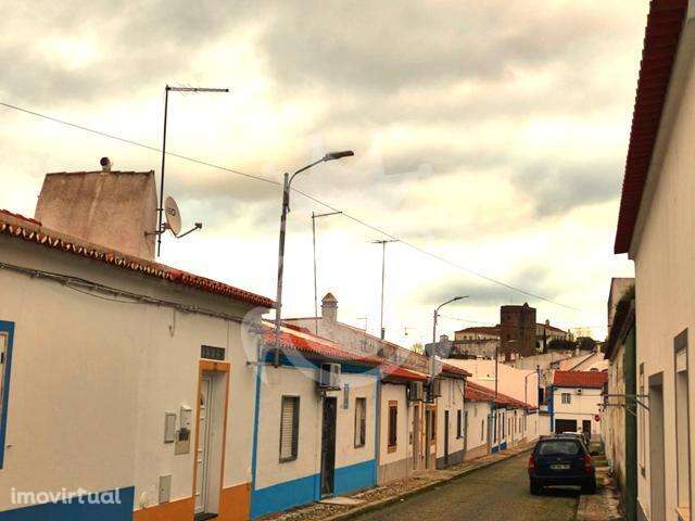 Moradia T3 no centro da Vila de Redondo - Grande imagem: 3/19