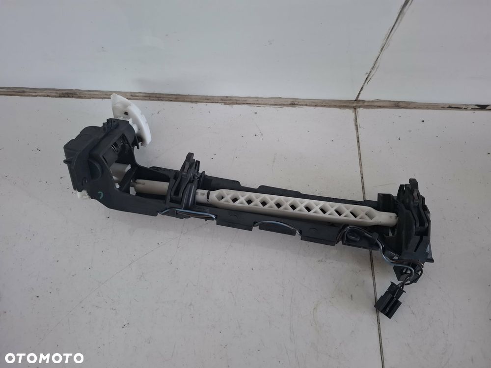 ZAMEK SCHOWKA MERCEDES W211 A2116800184 - 2