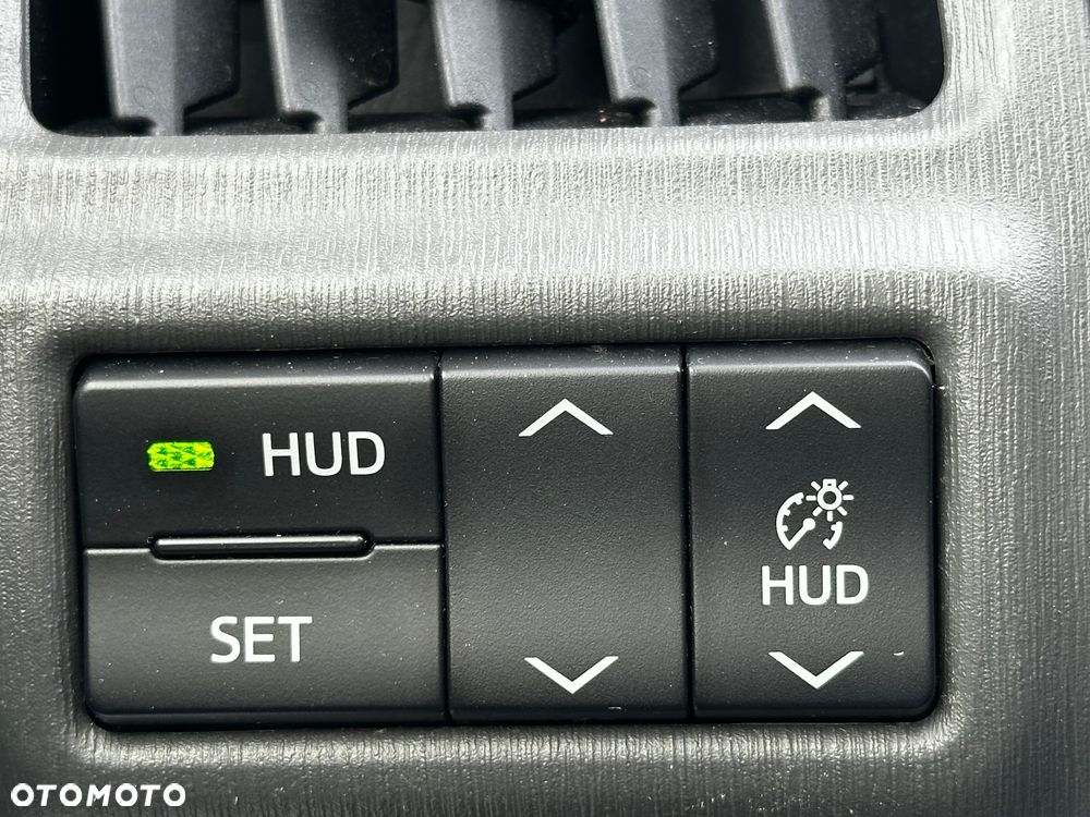 Toyota Prius+ 1.8 HSD Prestige - 33