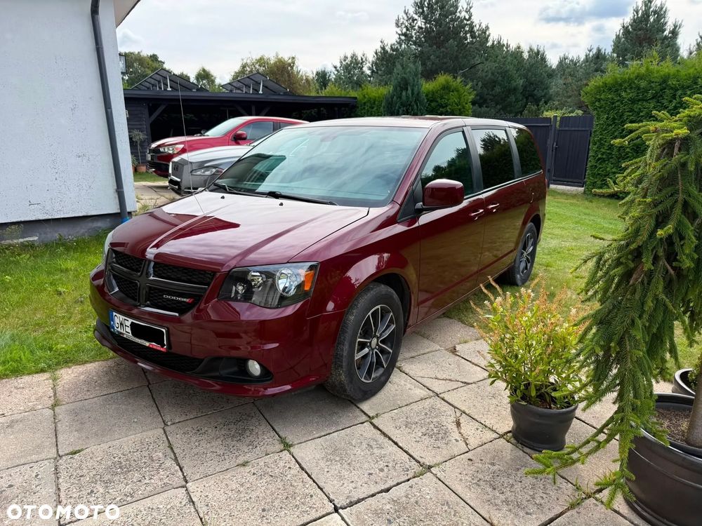 Dodge Grand Caravan - 4