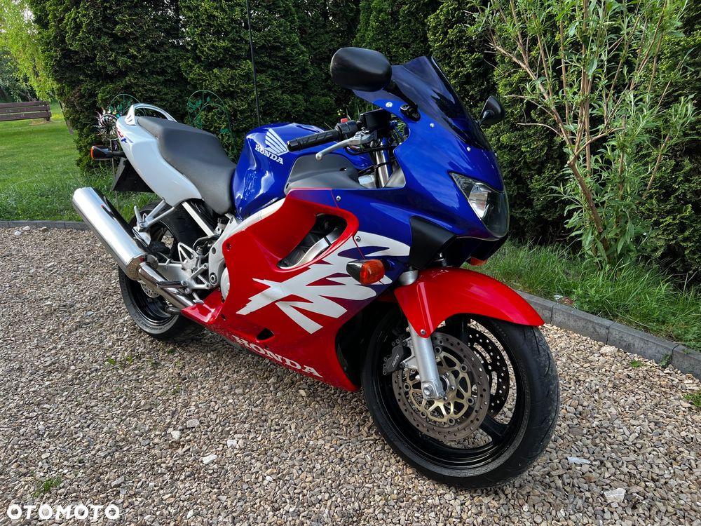 Honda CBR - 1