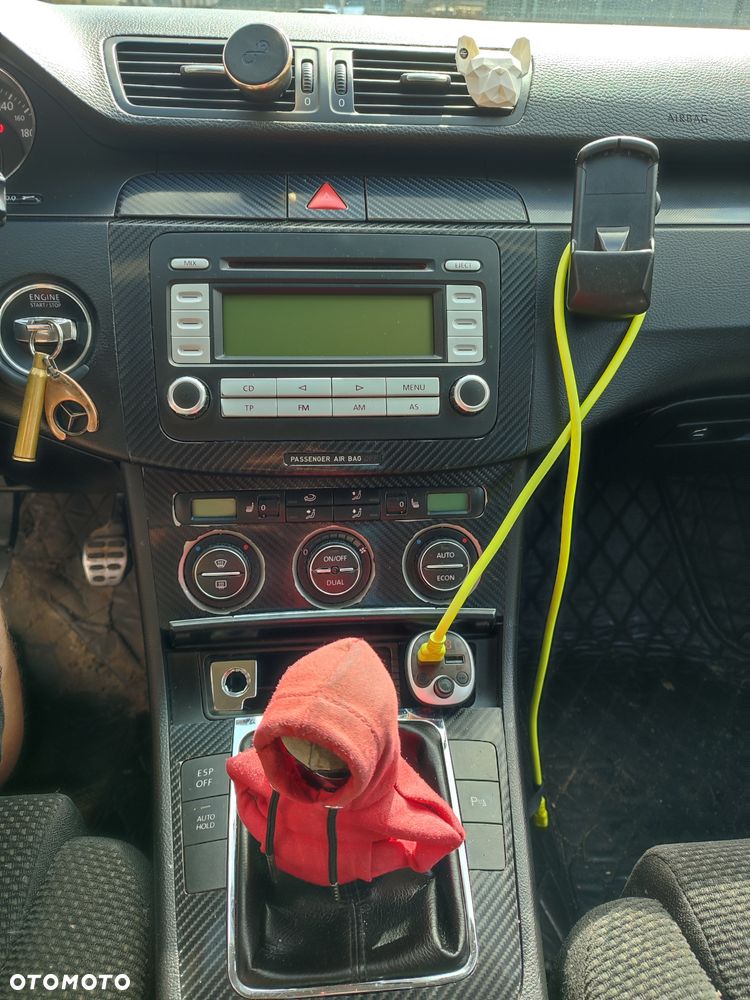 Volkswagen Passat - 8