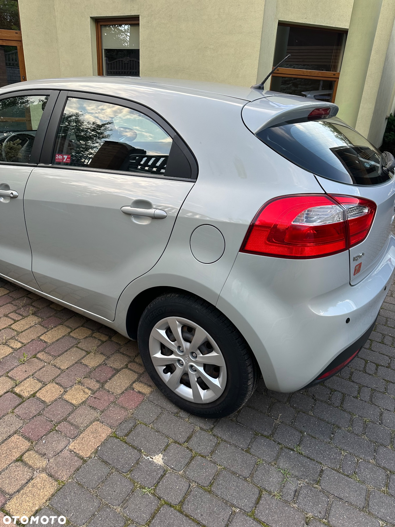 Kia Rio 1.2 L - 2