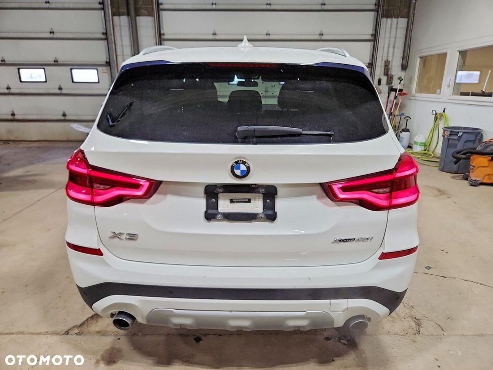 BMW X3 xDrive30i GPF Advantage - 6