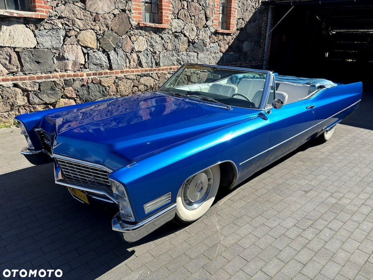Cadillac Deville - 5