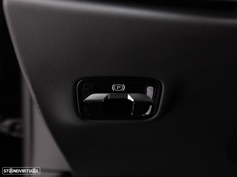 Mercedes-Benz E 220 d AMG Line - 16
