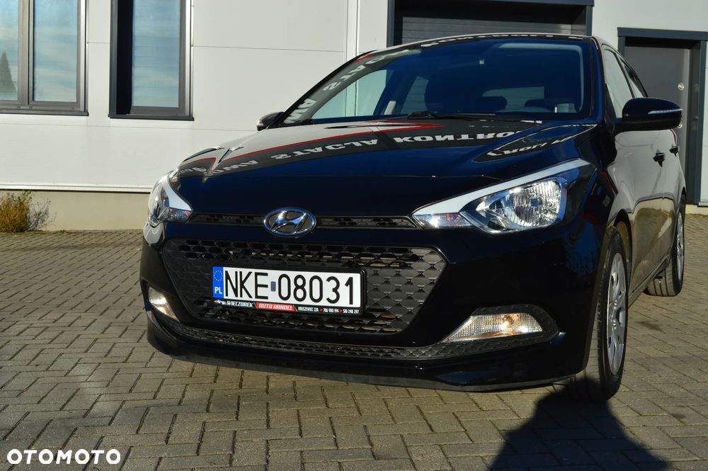 Hyundai i20 blue 1.2 - 3