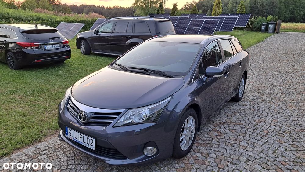 Toyota Avensis 1.8 Premium - 17