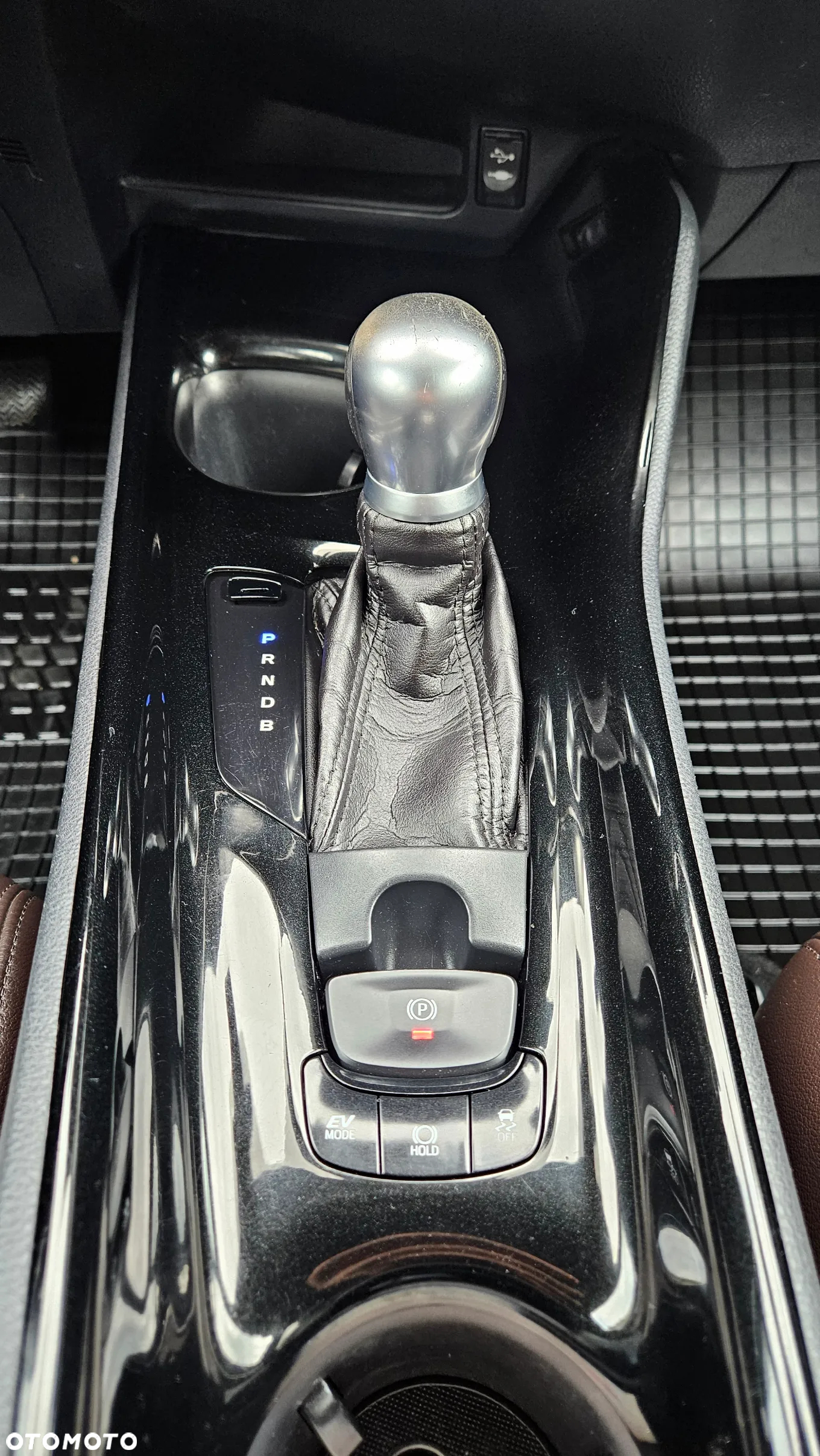 Toyota C-HR 1.8 Hybrid Prestige - 25