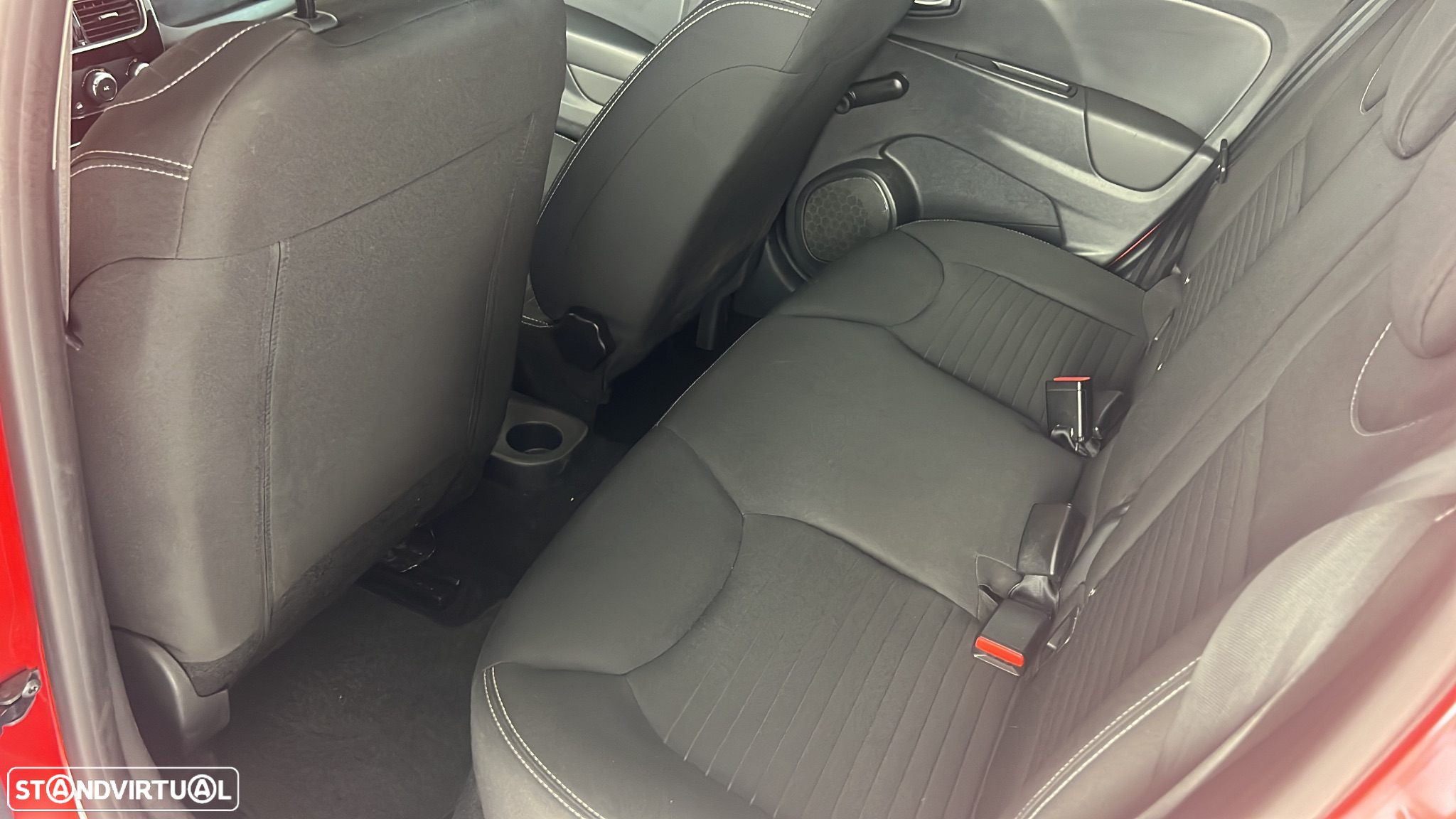 Renault Clio 1.2 16V Confort - 9