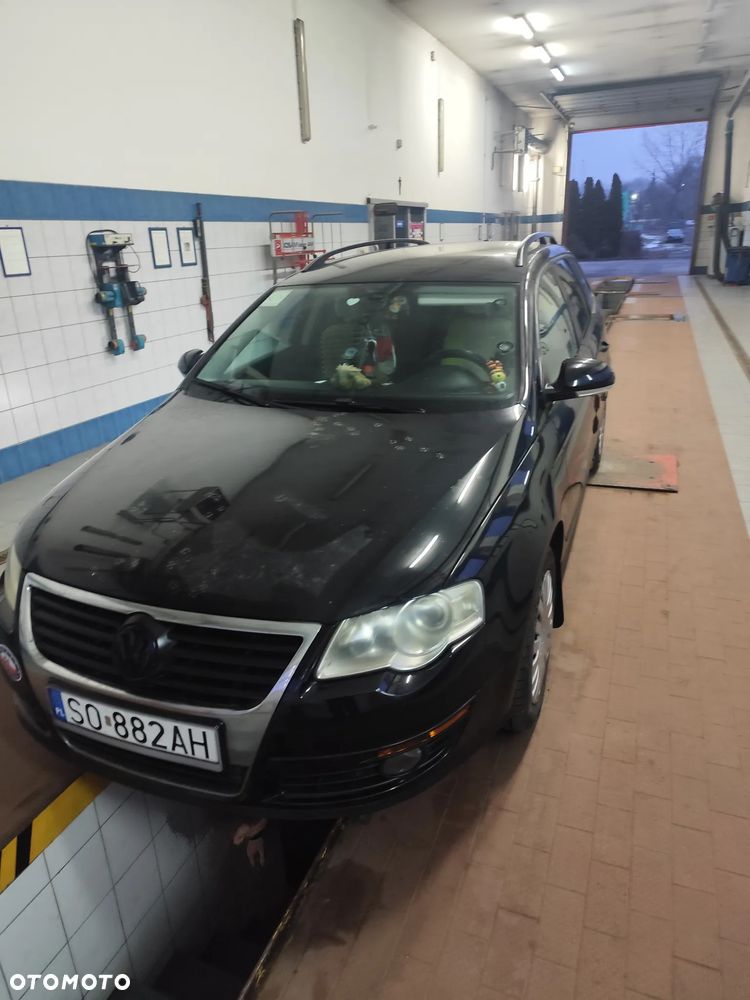 Volkswagen Passat 1.9 TDI Individual - 2