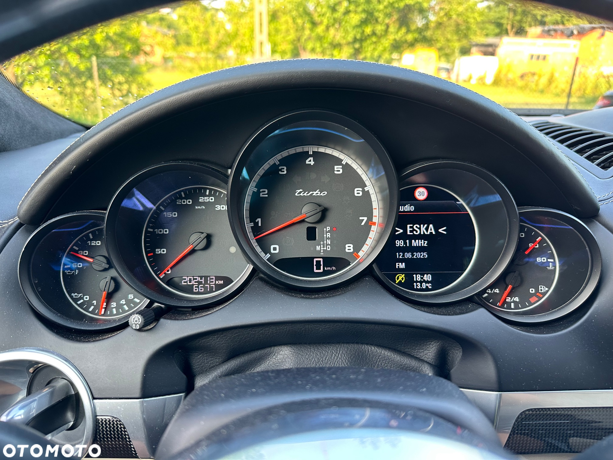 Porsche Cayenne Turbo - 24