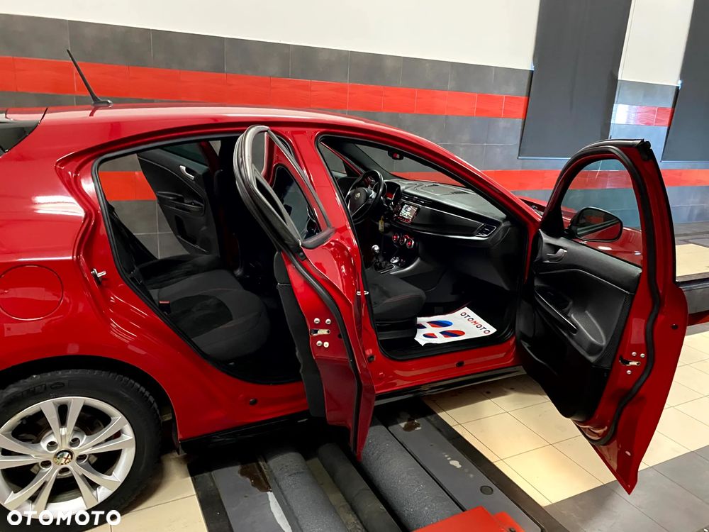 Alfa Romeo Giulietta 2.0 JTDM Exclusive - 21