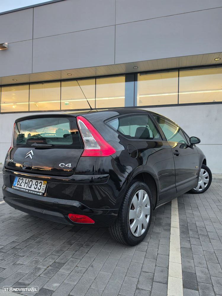 Citroën C4 1.6 HDi VTR - 6