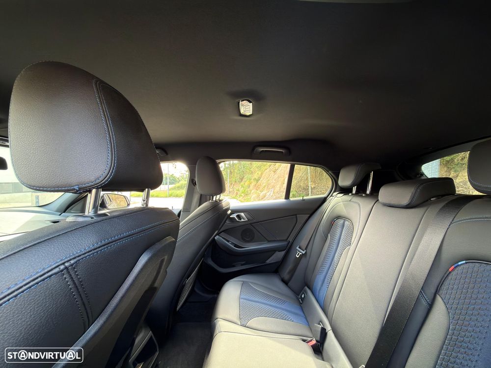 BMW 116 d Pack 50 anos M Auto - 5