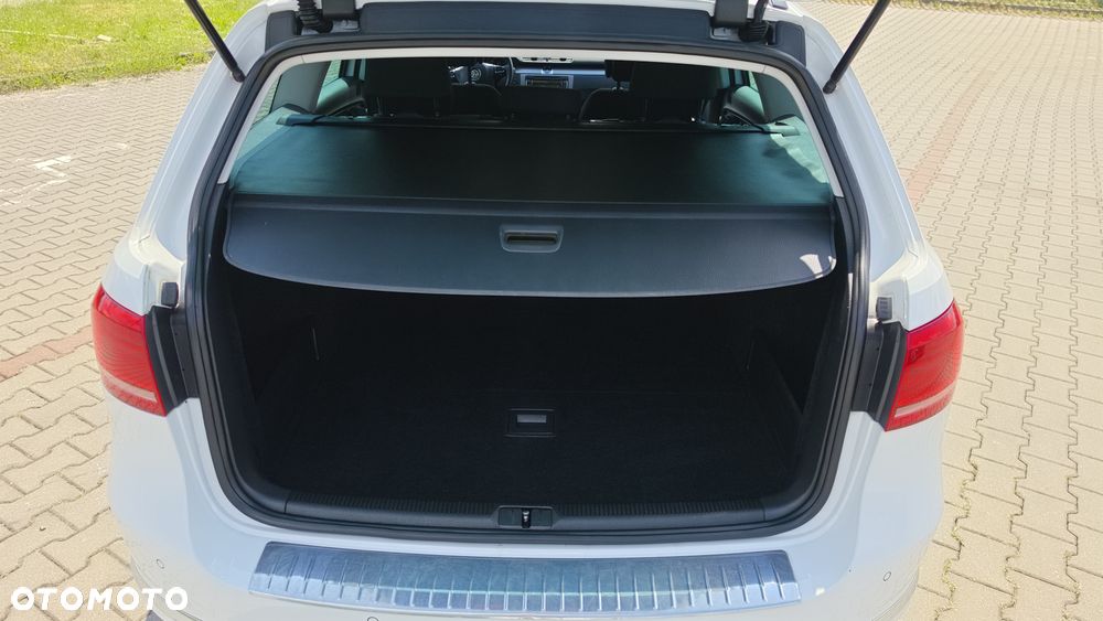 Volkswagen Passat 2.0 TDI Highline - 17