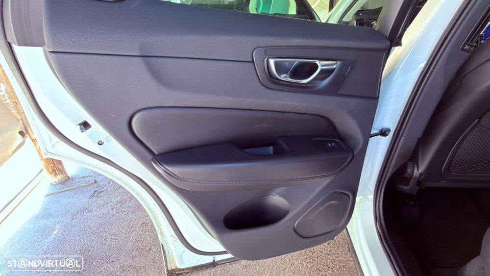 Volvo XC 60 2.0 T6 PHEV Inscription Expression AWD - 11