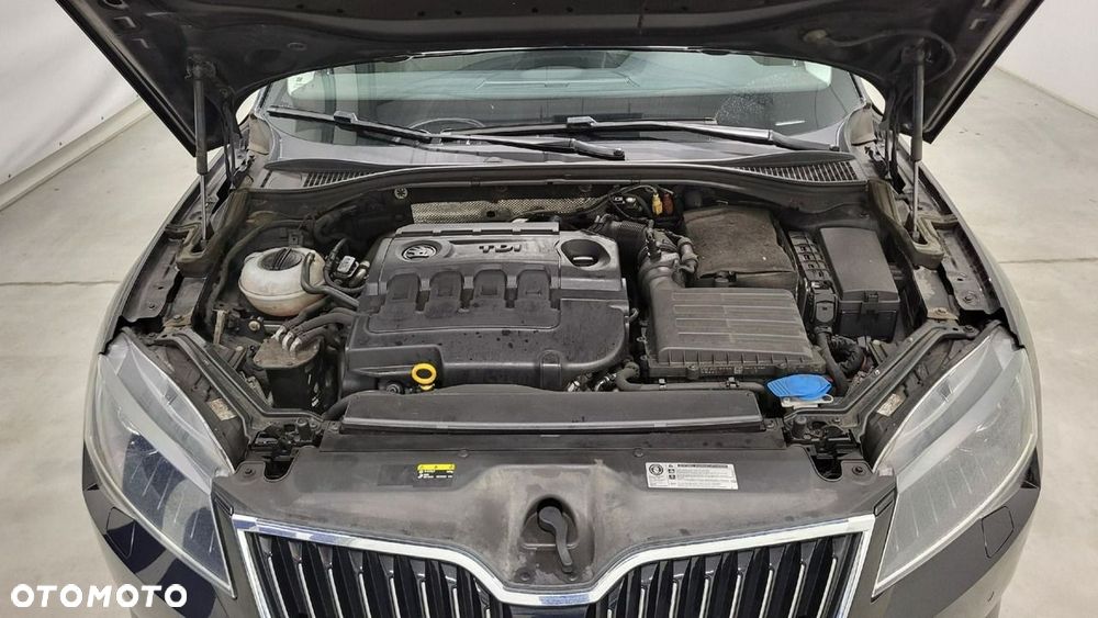 Skoda Superb 2.0 TDI L&K DSG - 27
