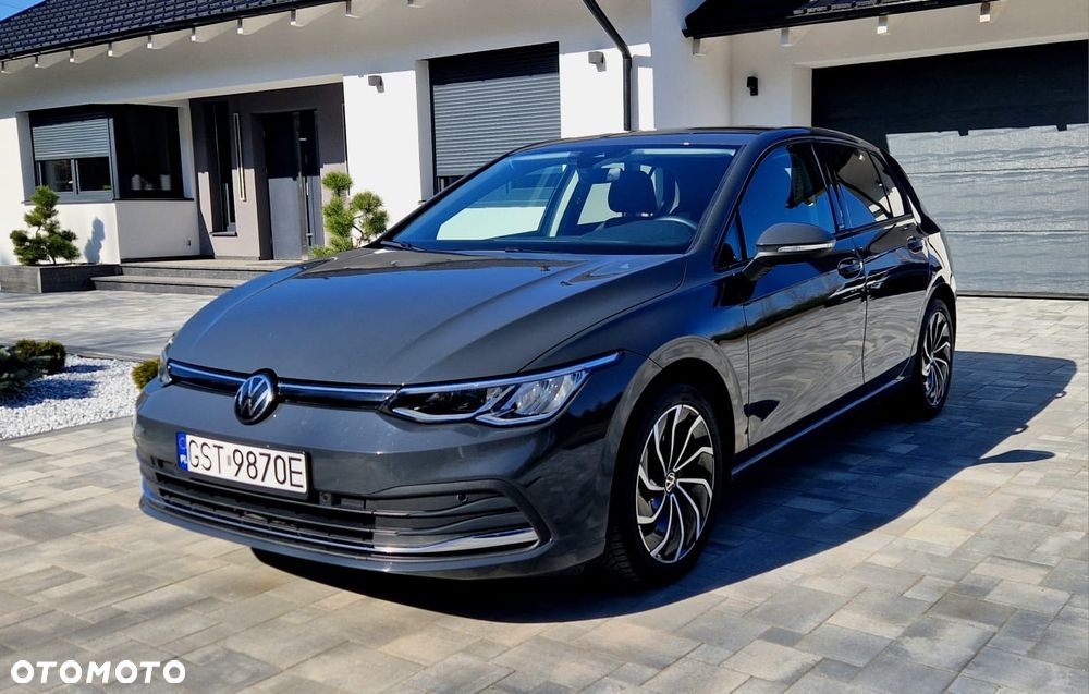 Volkswagen Golf - 1