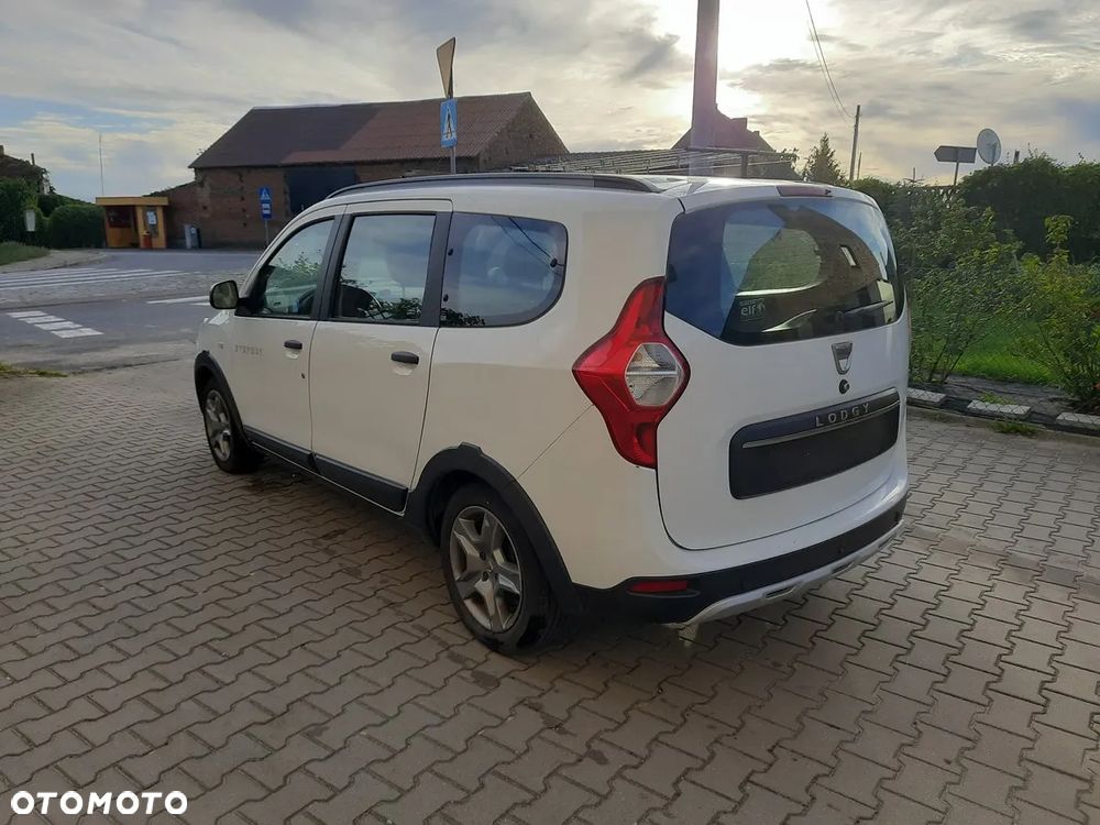 Dacia Lodgy 1.2 TCe Stepway - 11