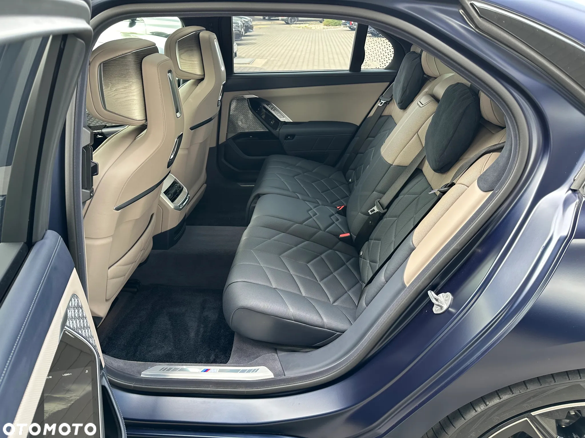 BMW Seria 7 M760e PHEV xDrive sport - 7