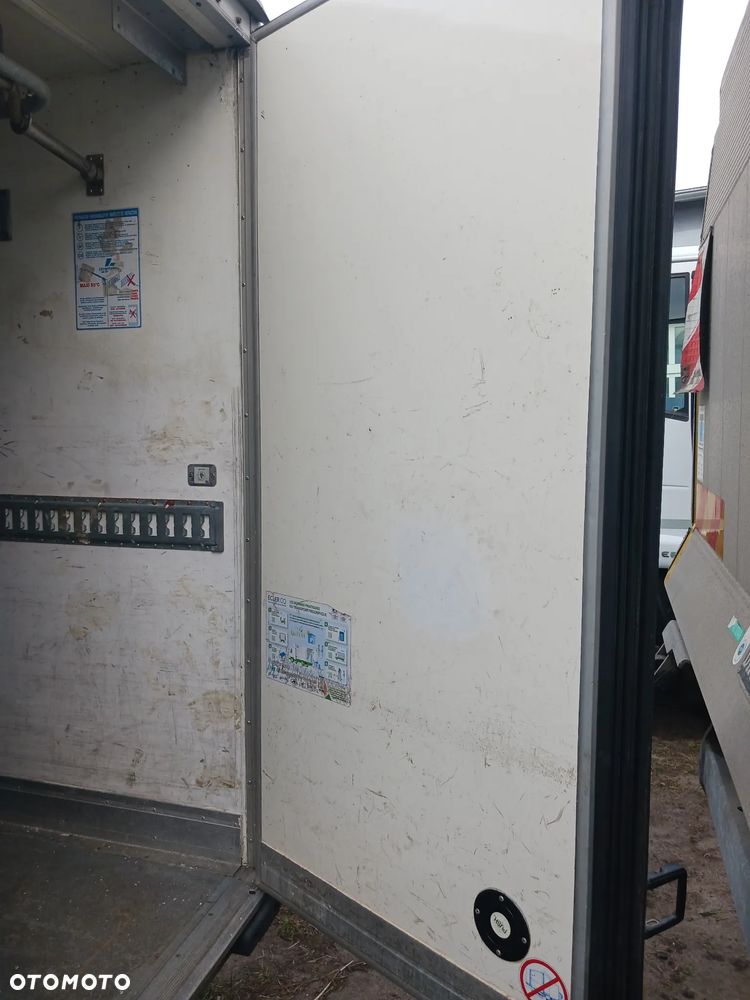 Iveco Daily kontener Izoterma chłodnia Mroźnia Przegroda 2016r - 11