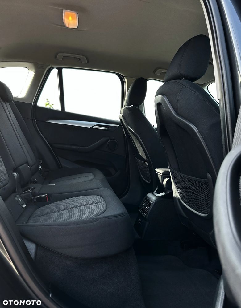 BMW X1 xDrive25e Sport Line - 28