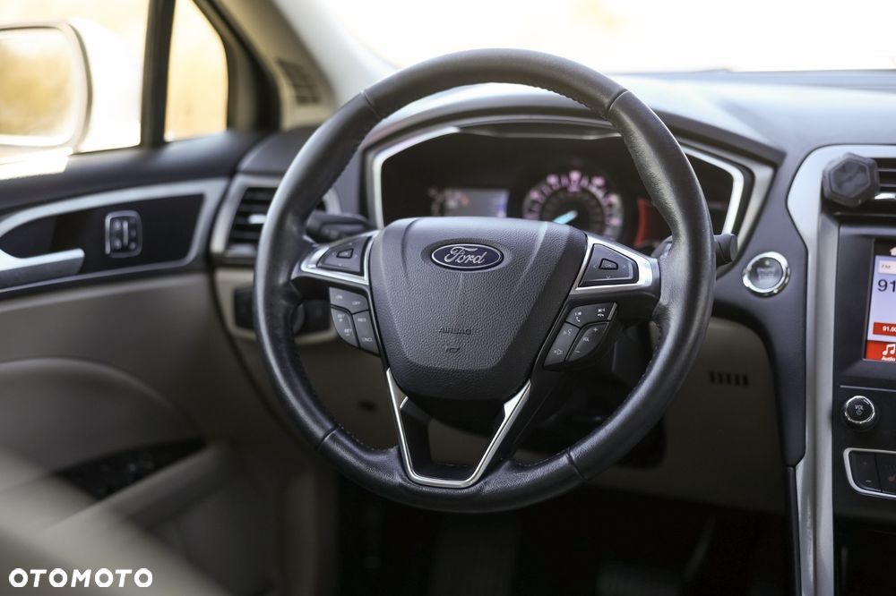 Ford Fusion - 9