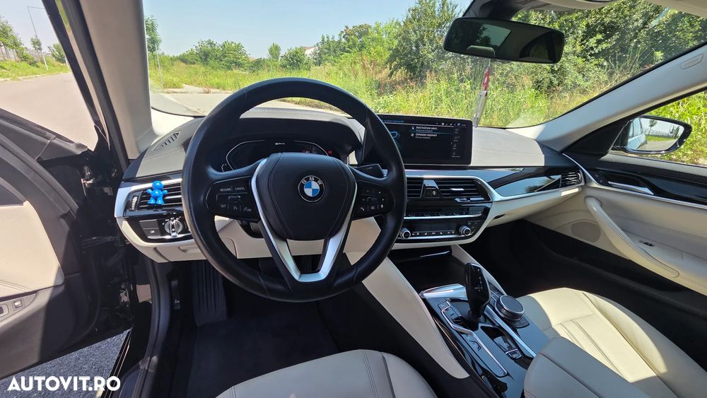 BMW 5 Series 2020 — imagine 13