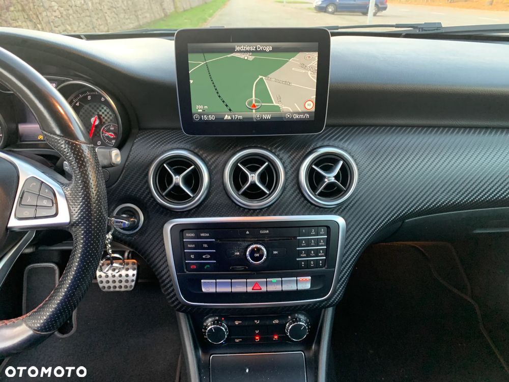 Mercedes-Benz Klasa A 180 7G-DCT AMG Line - 22