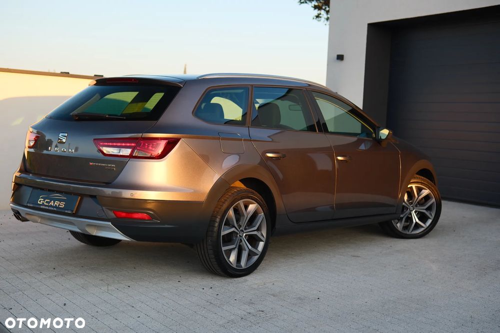 Seat Leon 2.0 TDI DPF Start&Stop DSG XCELLENCE - 17