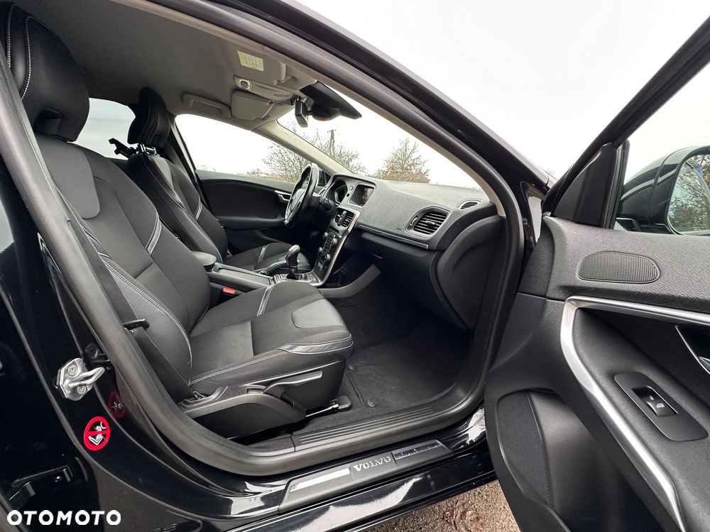 Volvo V40 D2 RDesign - 19