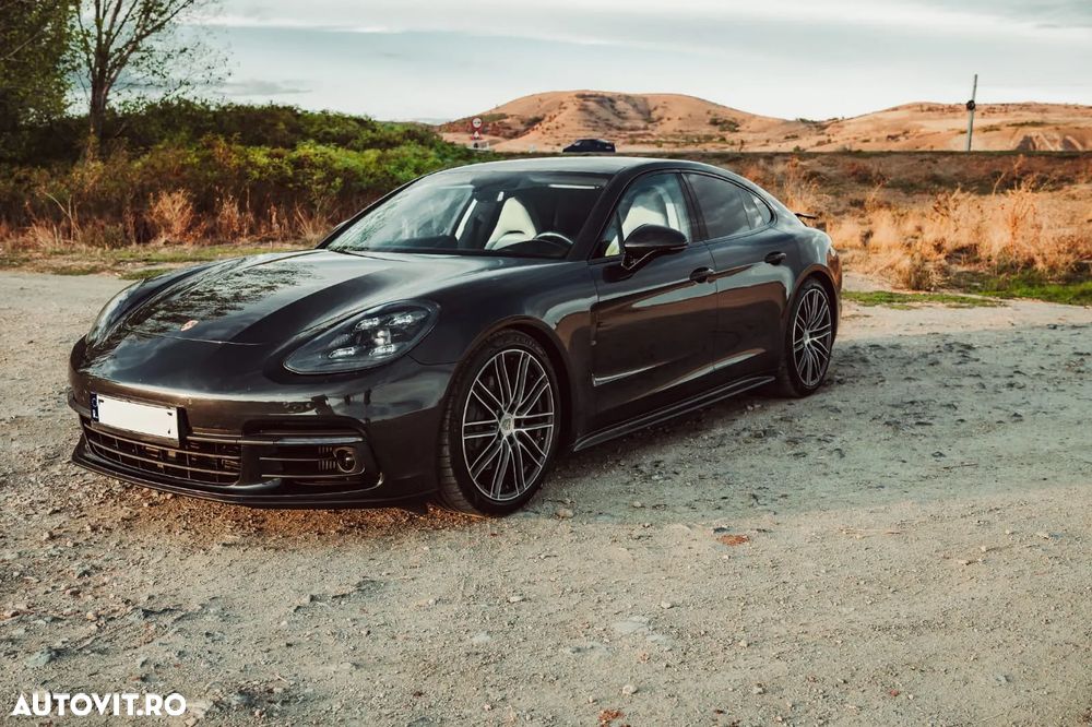 Porsche Panamera 4S - 4