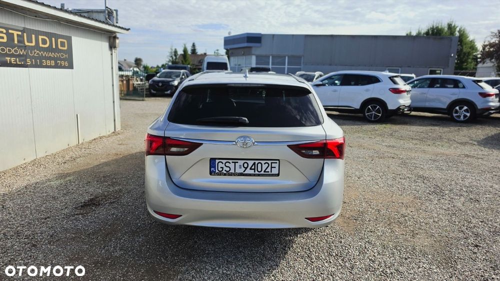 Toyota Avensis 2.0 D-4D Premium - 29