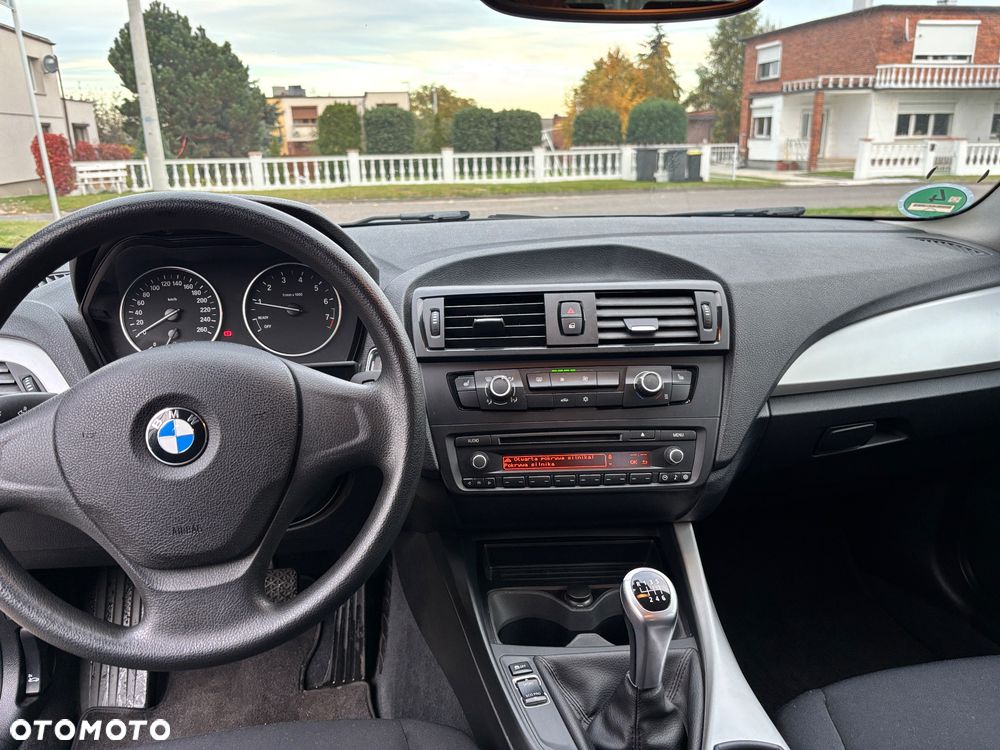 BMW Seria 1 - 10