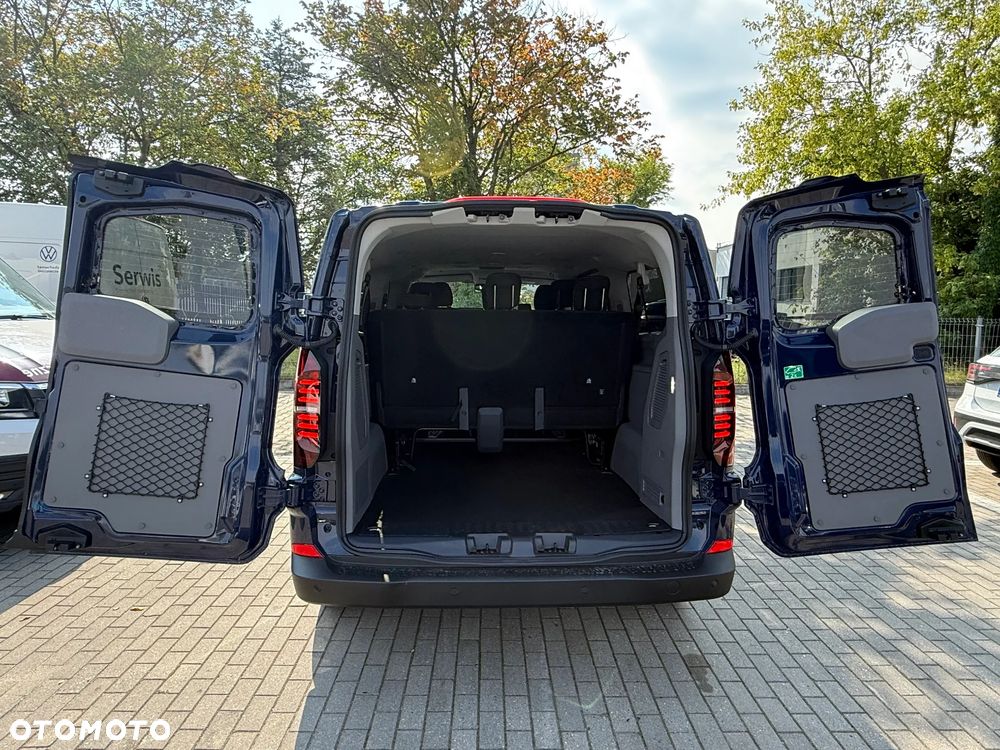 Volkswagen Caravelle - 9