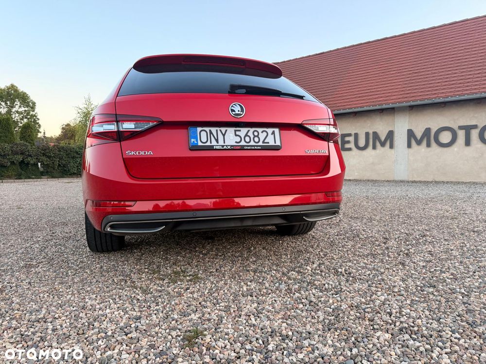 Skoda Superb 2.0 TDI Sportline - 39