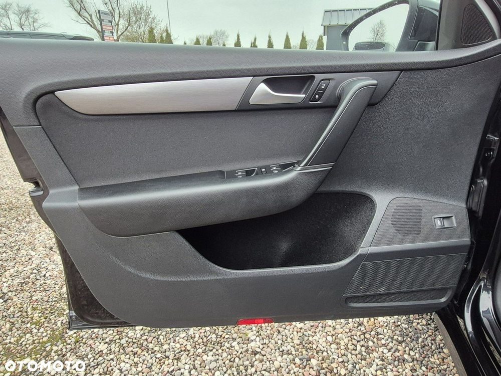 Volkswagen Passat - 39