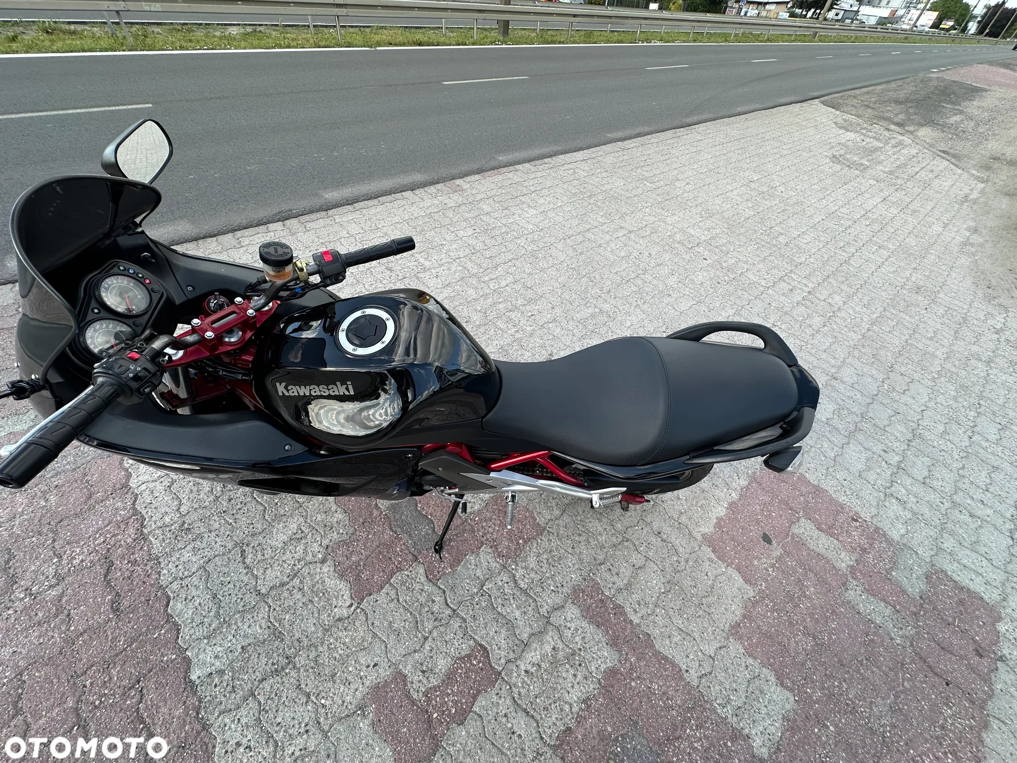Kawasaki ER - 11