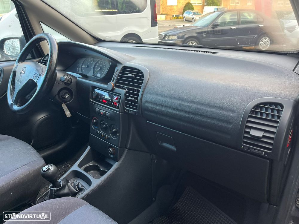 Opel Zafira - 14