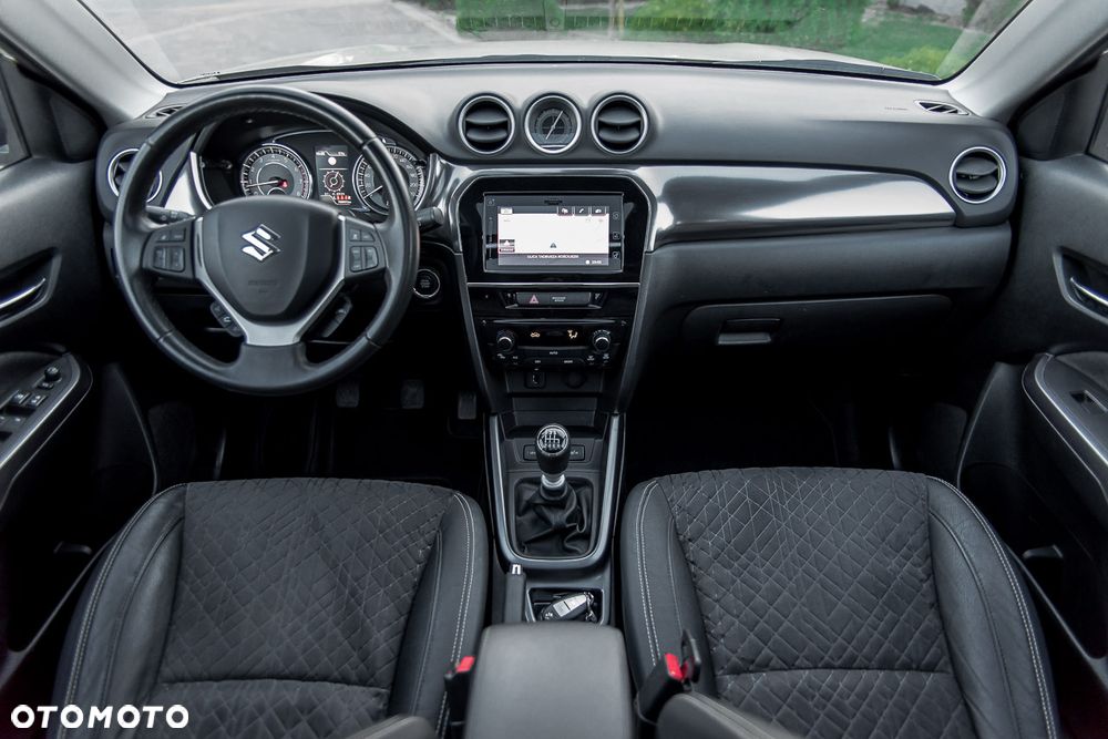 Suzuki Vitara 1.4 Boosterjet Allgrip Comfort+ - 24