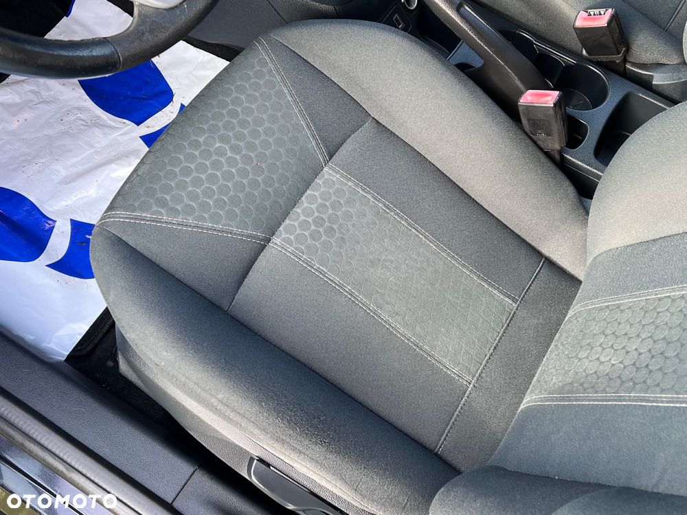 Ford Fiesta 1.6 TDCi DPF Titanium - 12