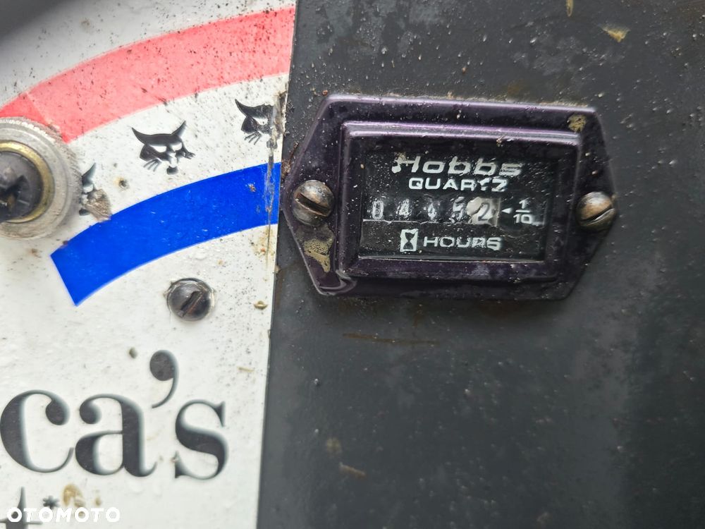 Bobcat 440B - 14
