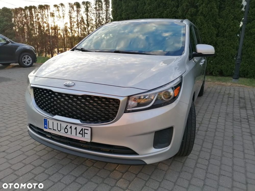 Kia Sedona 3.8 V6 EX - 5