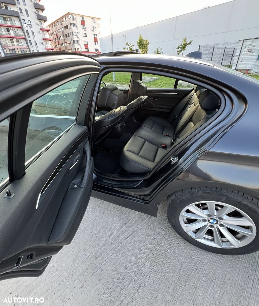 BMW Seria 5 523i Aut. - 15
