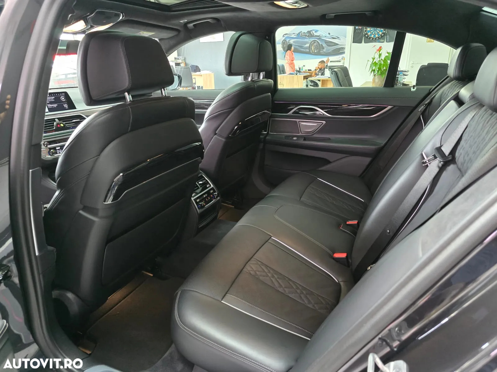 BMW Seria 7 740d xDrive MHEV - 13